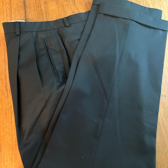 Louis Raphael pleated Dress Slacks - Picture 2 of 2